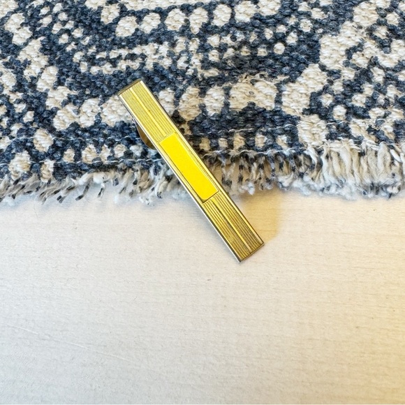 Vintage Gold Tone Tie Bar Retro Style - Picture 1 of 8